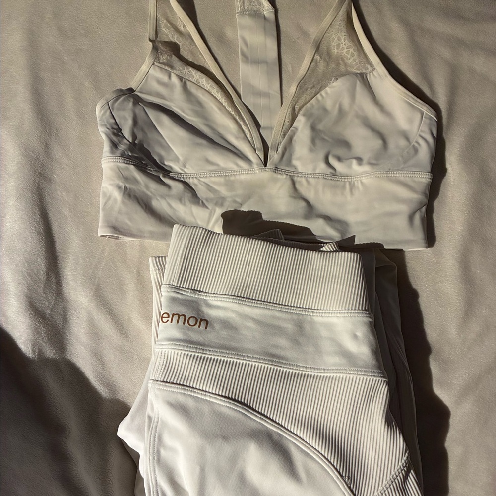 GUC Lululemon SET White Bra and Leggings Size 4-6